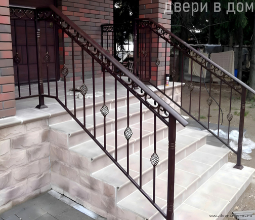 Коричневые кованые перила для улицы КП-014