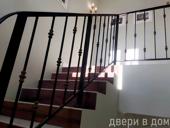Кованые перила простые для дома КП-048