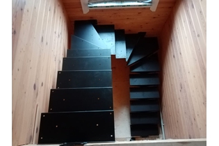 Лестница на 2 этаж на косоуре, поворот на 180° ЛМК-06