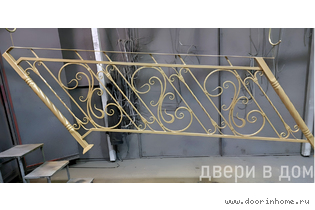 Перила кованые с золотой покраской КП-0113