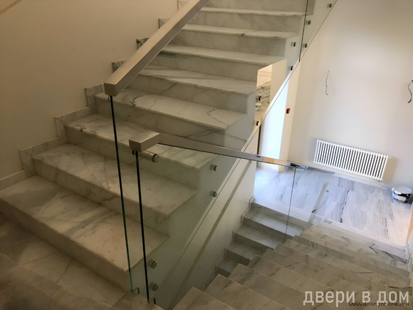Стеклянное ограждение для лестницы ПС-005